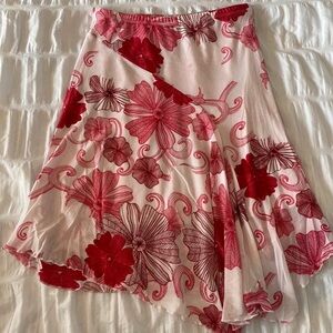 Chic Floral A-Line Skirt in Red and Pink